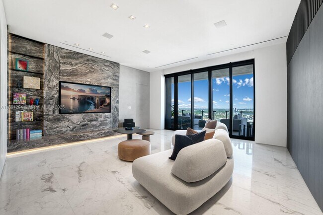 Building Photo - 17141 Collins Ave
