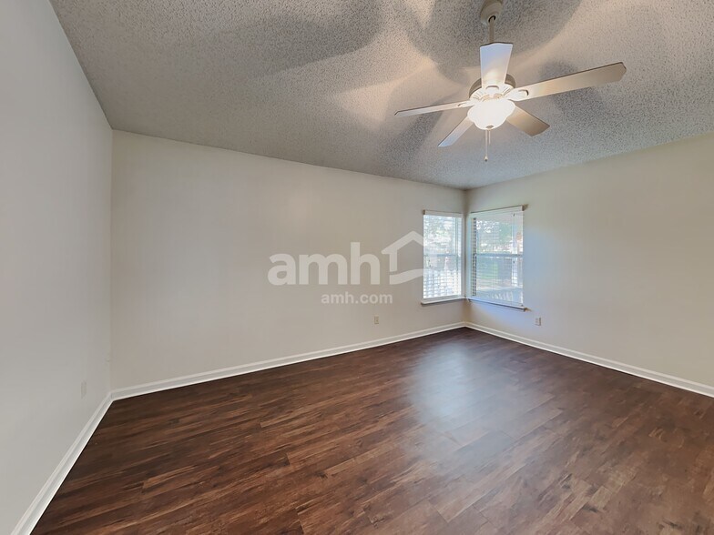 Building Photo - 7992 Seahaven Ct