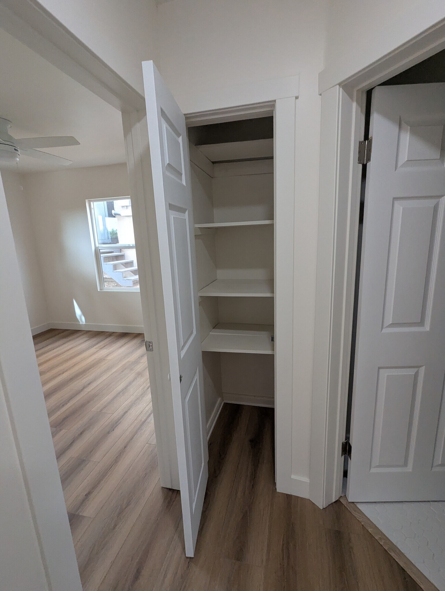 Building Photo - 613 Illinois Ct