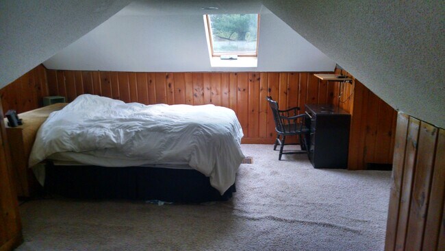 Building Photo - 6505 Newton Ave S