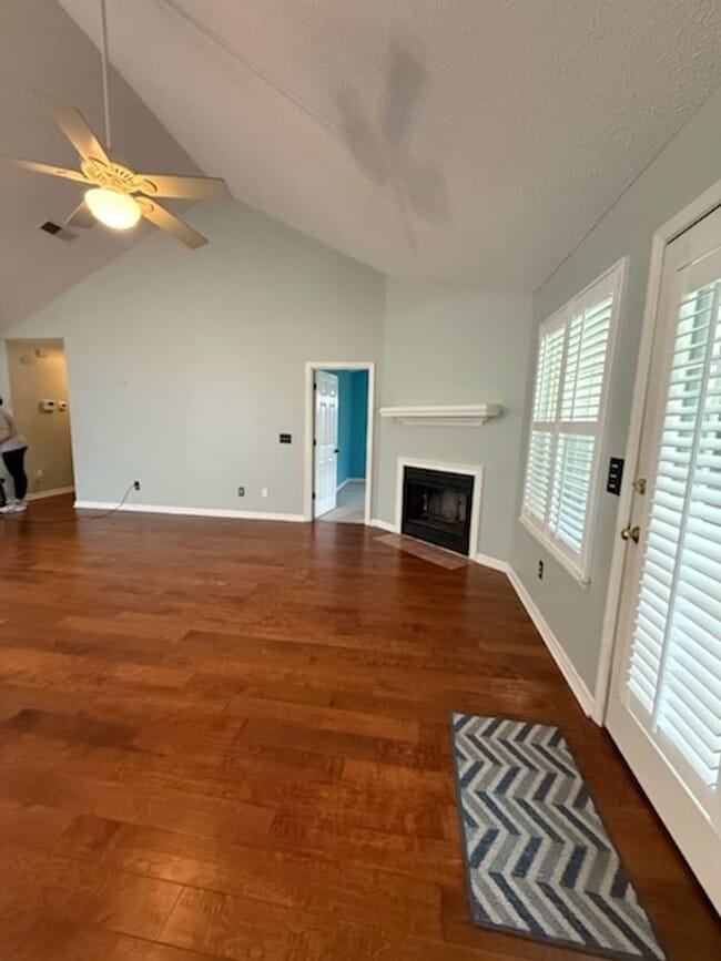 Building Photo - Charming 3-bedroom, 2-bath home in Florence,