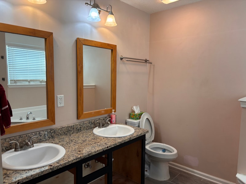 Building Photo - 134 Camellia Dr