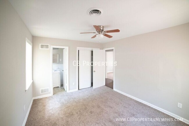 Building Photo - 3109 Christine Rd