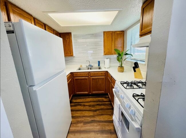 Building Photo - 336 Victor St