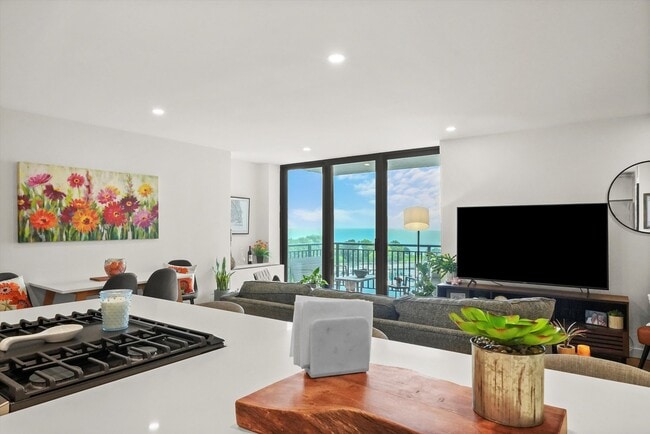 Building Photo - 3430 N Lake Shore Dr