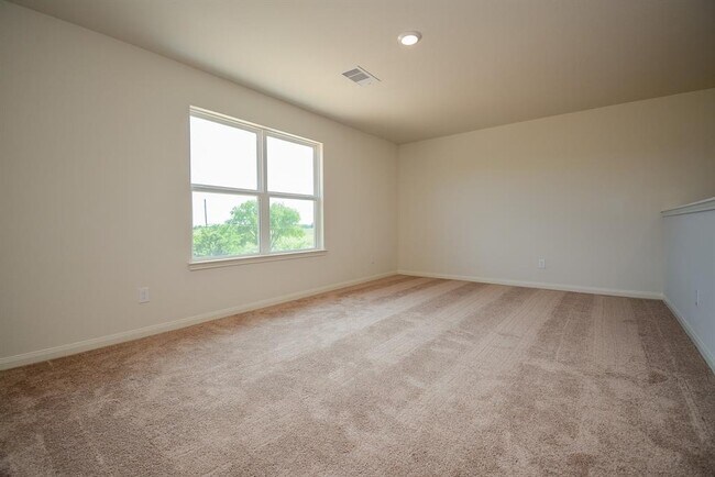 Building Photo - 545 Amberwood Pk Dr