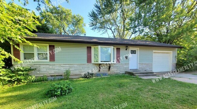 Building Photo - Awesome Location in Waldo-Available NOW!!