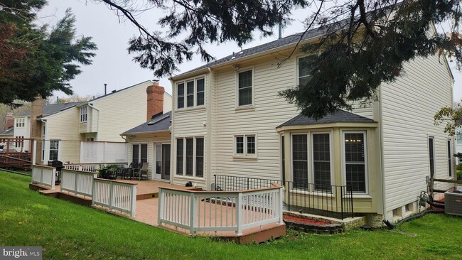 Building Photo - 6453 Springhouse Cir