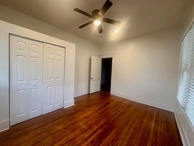 Building Photo - 670 Goodman St