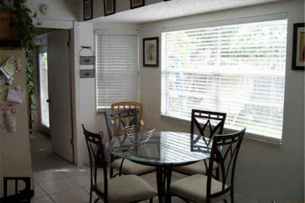 Building Photo - 5010 Larch Ln