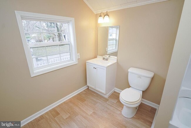 Building Photo - 308 Cherry Way