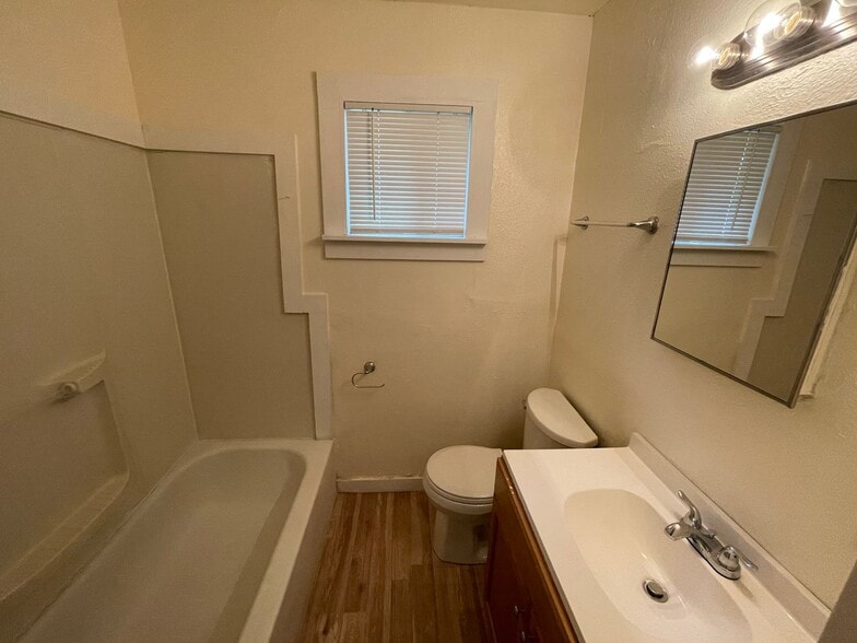 Building Photo - 107 W Texas Ave