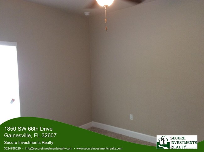 Building Photo - 3/2 Newer home in Portofino with split floor plan