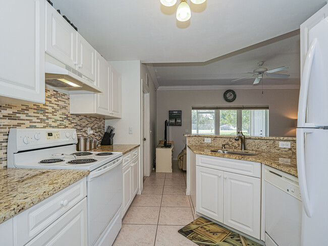 Building Photo - 235 Grand Royale Cir