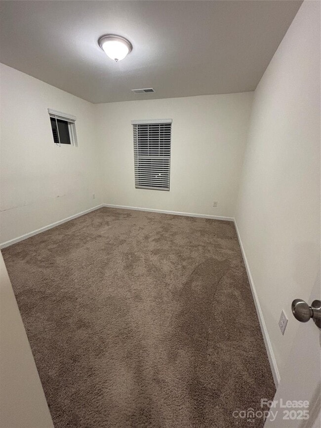 Building Photo - 6043 Rizer Dr