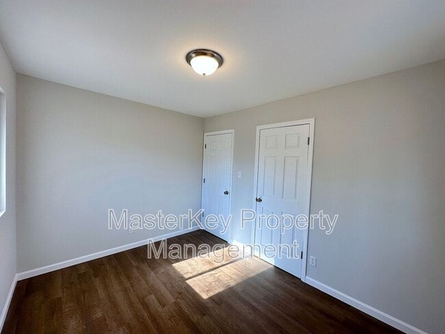 Building Photo - 2406 Quincy St