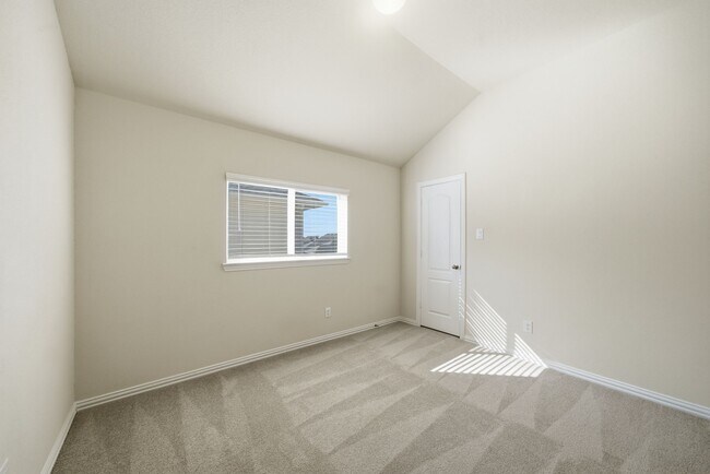 Building Photo - 32942 Silver Mdw Wy