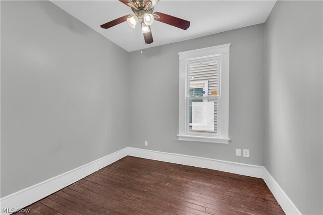 Building Photo - 1528 Newman Ave