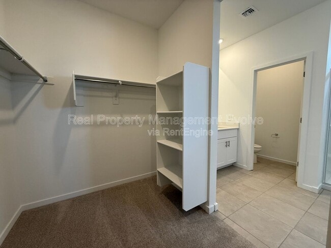 Building Photo - 2484 Fortana Dr