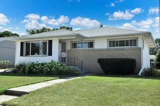 Building Photo - 2509 Delaware Ave