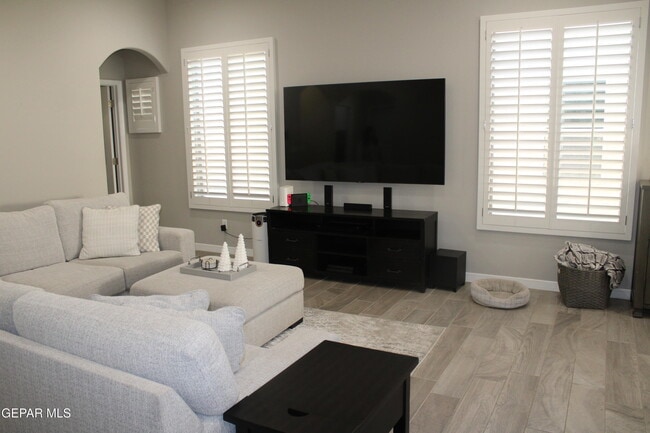 Building Photo - 754 Flexford St