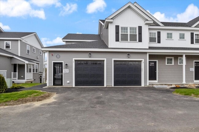 Building Photo - 32 Regency Cir