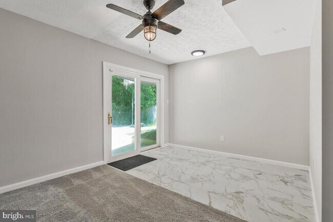 Building Photo - 9205 Midland Turn