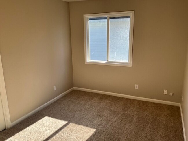 Building Photo - COOPER MOUNTAIN AMAZING VIEW