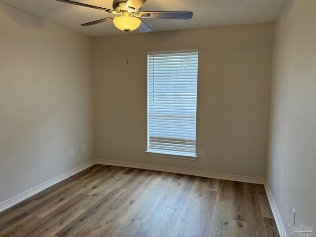 Building Photo - 1667 Condor Dr