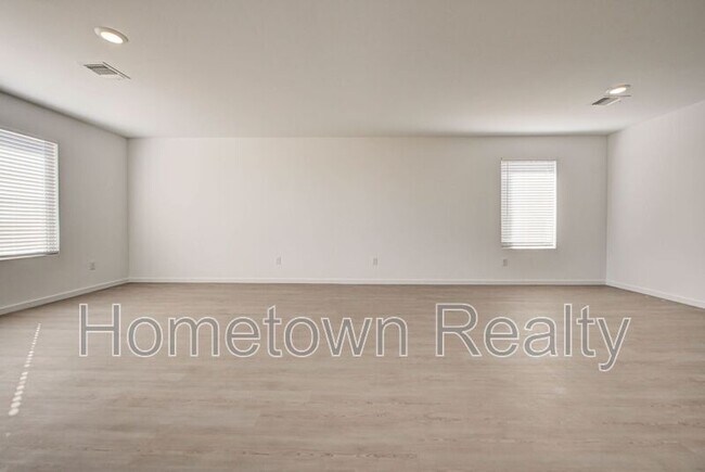 Building Photo - 9729 NW 124th St