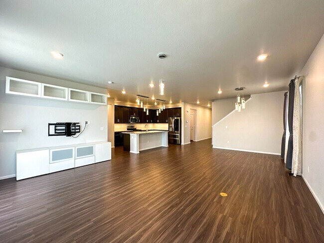 Building Photo - 17286 Bluetrail Ave