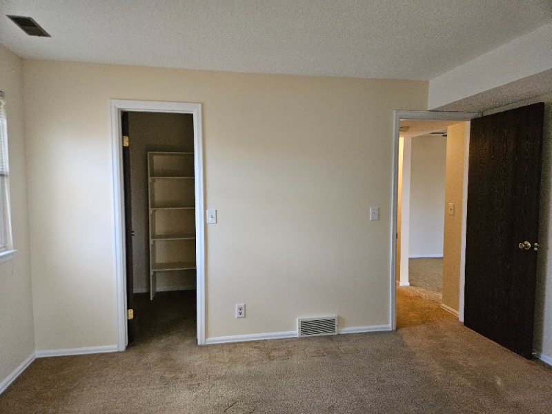 Building Photo - 912 Tenderfoot Hill Rd