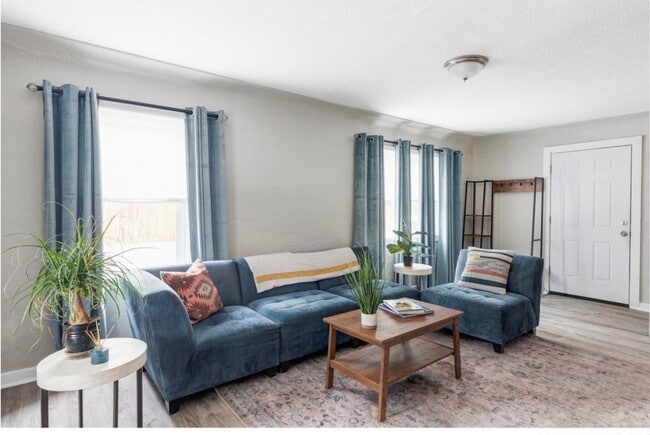 Building Photo - 2565 Pierce St