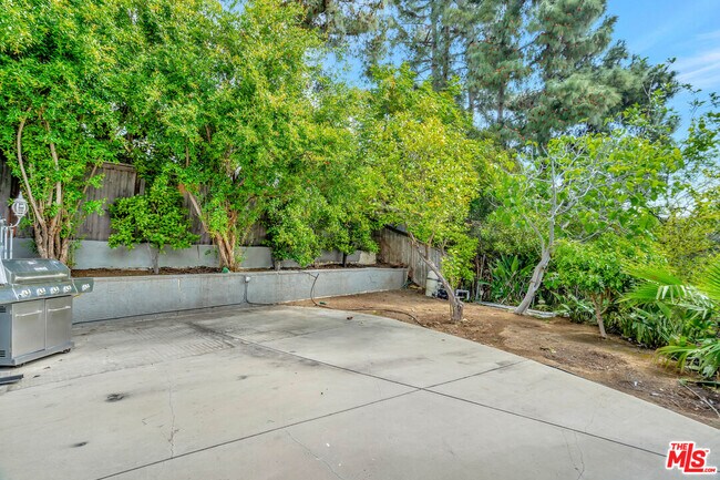 Building Photo - 3379 Canton Ln