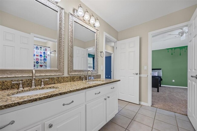Building Photo - 10648 Bramblecrest Dr