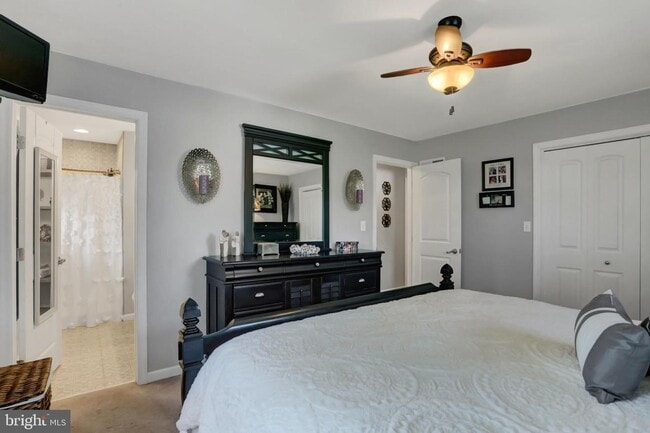 Building Photo - 127 Mountainview Dr