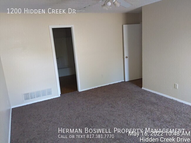 Building Photo - 1200 Hidden Creek Dr