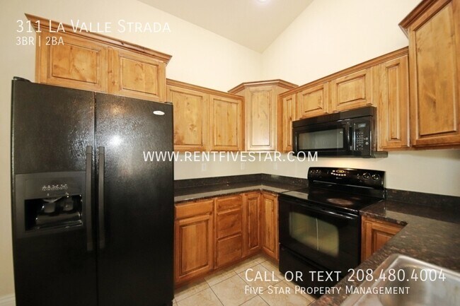 Building Photo - 311 La Valle Strada