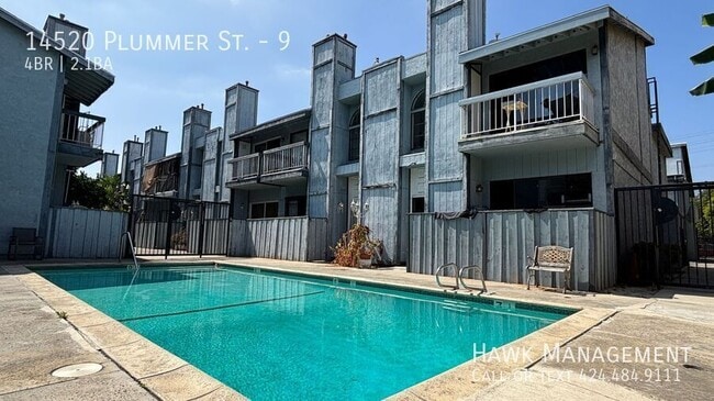 Building Photo - 14520 Plummer St