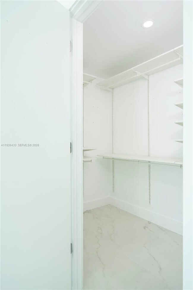 Building Photo - 1080 Brickell Ave