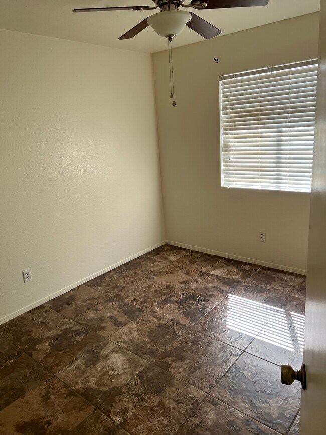 Building Photo - 4058 E Decatur St