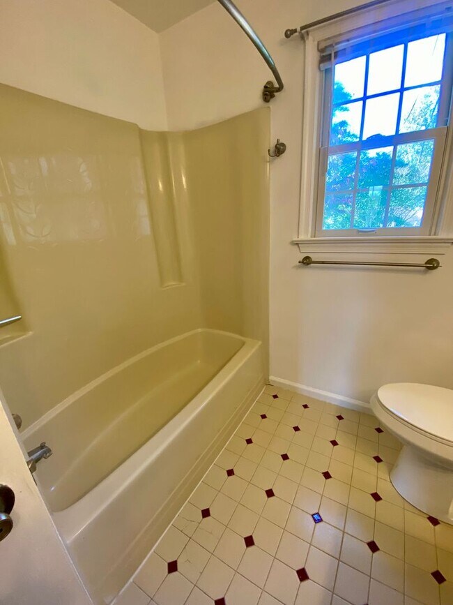 Building Photo - Wesleyan Pines