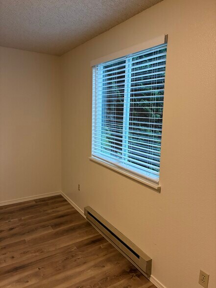 Building Photo - 12011 114th AVE CT E