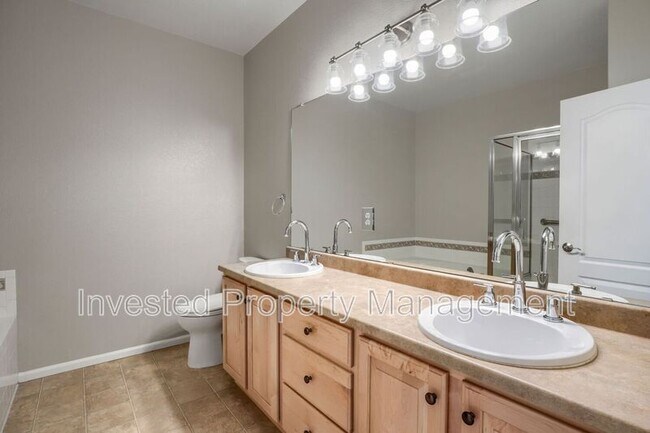 Building Photo - 9531 Cedarhurst Ln
