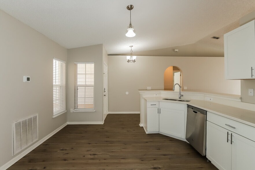 Building Photo - 4715 Little Denise Ct