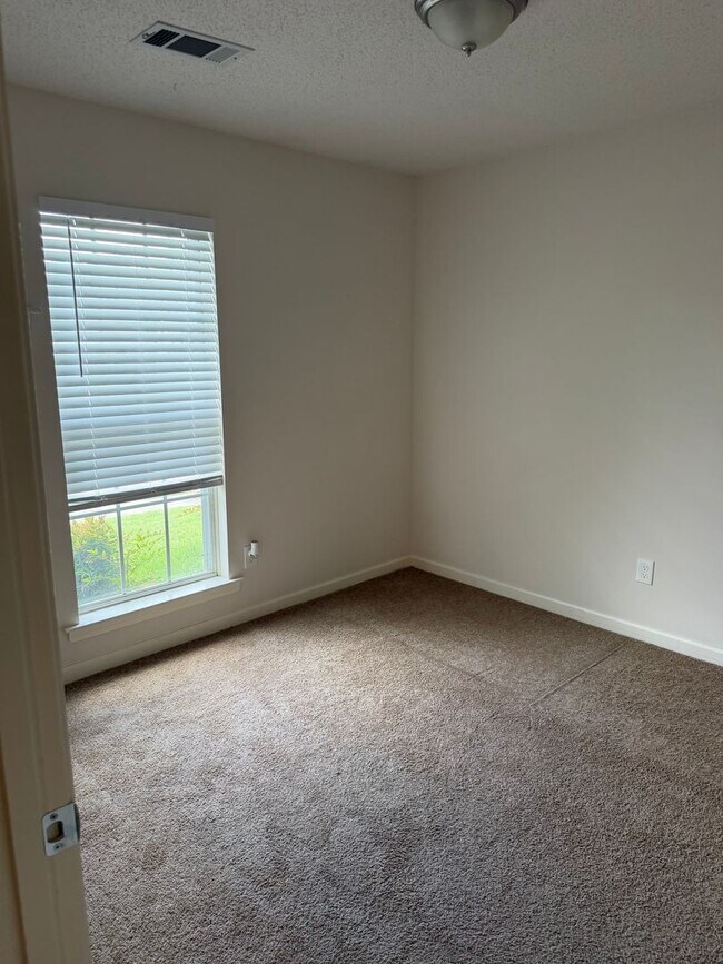 Building Photo - 3 BR/2BA | Newly Renovated Single Family Home |Attached garage  | Fenced  backyard | In Cordova!