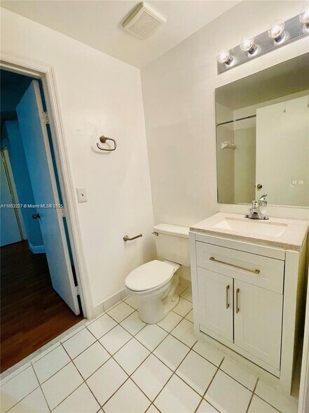 Building Photo - 1503 Veracruz Ln