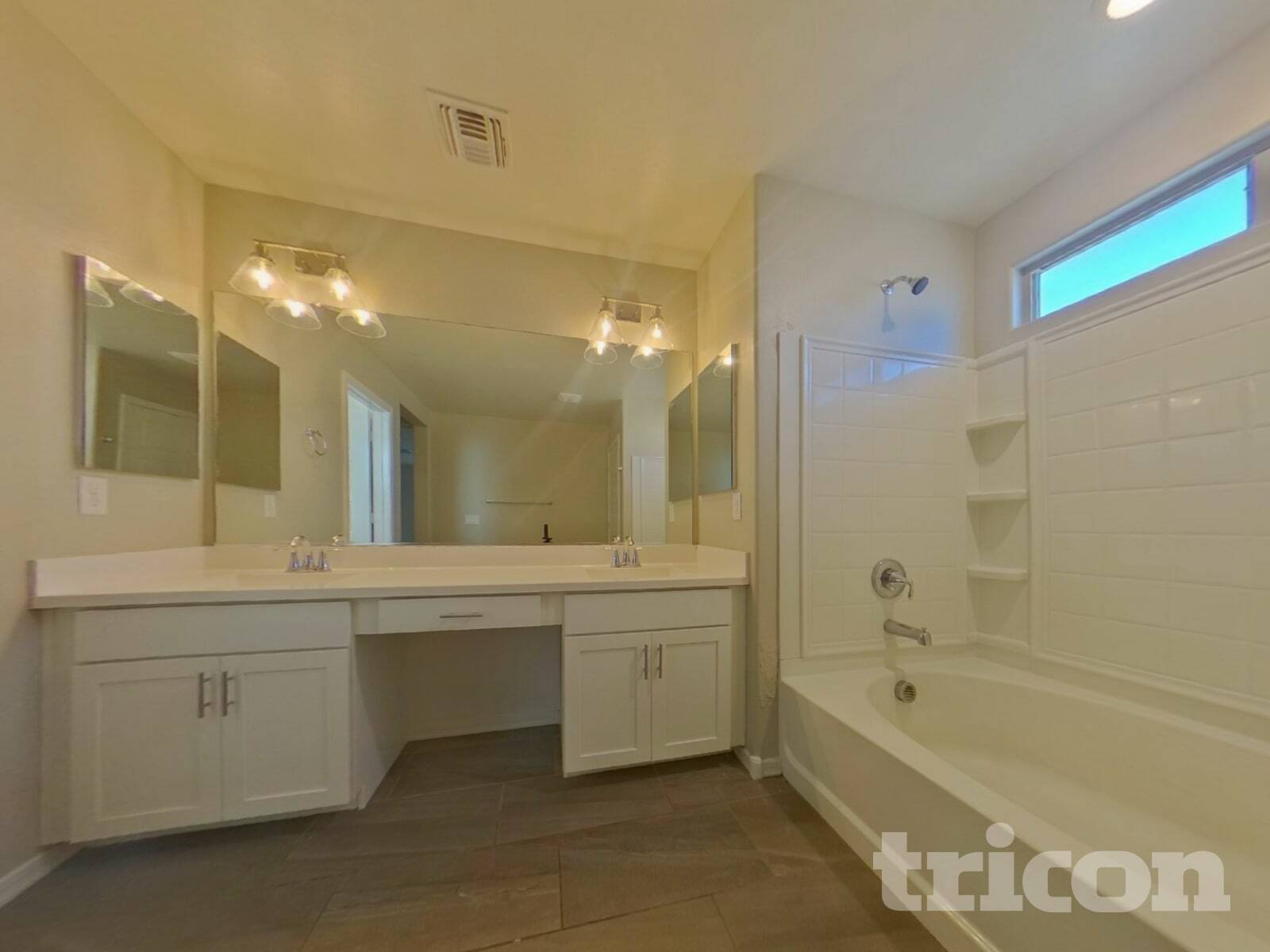 Building Photo - 11641 N 165th Ln