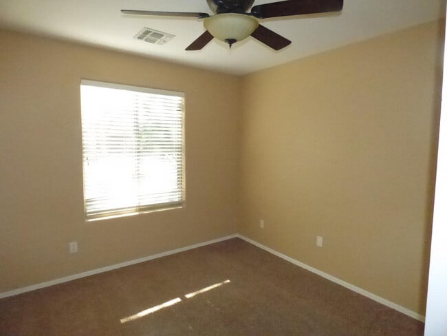 Building Photo - 14082 W Rosewood Dr