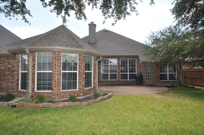 Building Photo - COMING SOON! Stunning 4-2-2 in Ft. Worth –...
